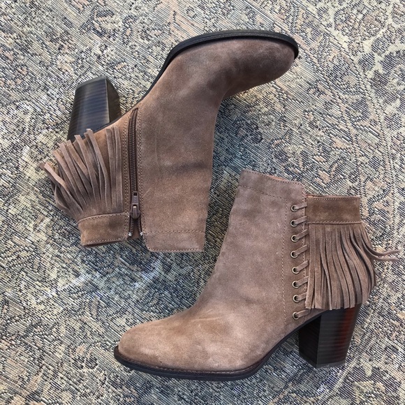 🌺 SOFFT Winters Suede Ankle Booties - Picture 12 of 12